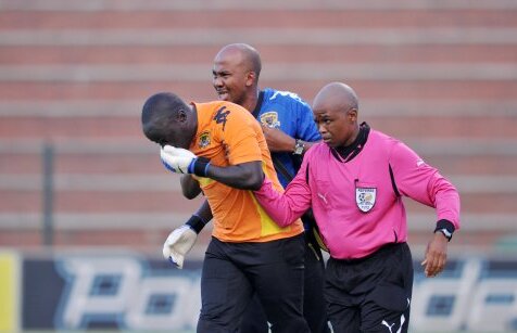 FOTO Era să moară din cauza gazului lacrimogen! :O