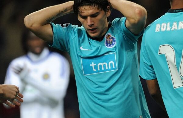 Cu Săpunaru la proces » Agenţi de pază agresaţi de român vor despăgubiri