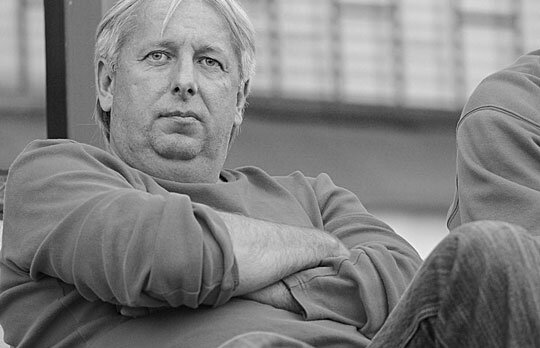 Din cauza fotbaliştilor care lucrau cu mafia pariurilor, un director sportiv s-a aruncat de la etaj