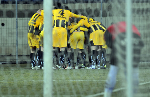 FOTO » "Dubla" lui Ilijoski a adus victoria lui FC Braşov contra Pandurilor, scor 2-1