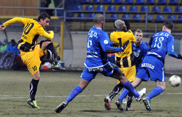 VIDEO Cumperi şi cîştigi » "Dubla" lui Ilijoski a adus trei puncte Braşovului în meciul cu Pandurii, scor 2-1