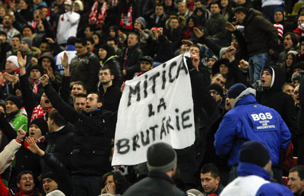 Scrii Mitică, pui şi rima, uite-aşa se face crima!