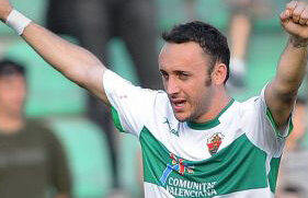 VIDEO O dată-n viaţă» A marcat cu un şut de la 60 de metri!