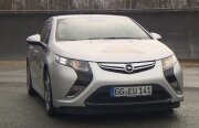 Ampera, desemnată Mașina Anului 2012 la Geneva