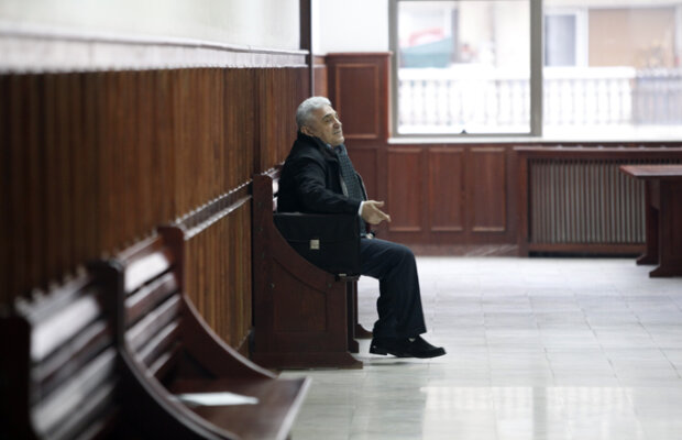 Antena 3 anunţă efectuarea unor percheziţii la Giovanni Becali acasă