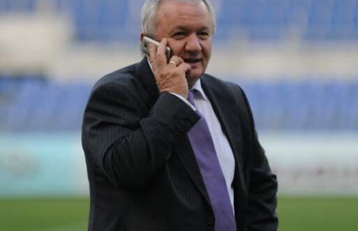 Porumboiu sare la Reghe: "Dacă acuză arbitrajul, înseamnă că i-a scris Anamaria pe bileţel ce să zică"