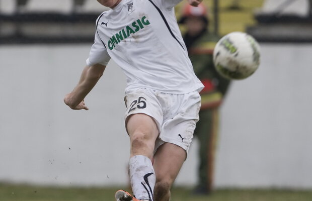 VIDEO A doua victorie consecutivă pentru"studenţi" » Sportul - FC Braşov 2-1