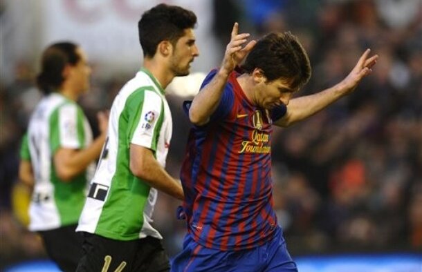 VIDEO Barcelona rămîne la -10 de Real, Messi îi suflă în ceafă lui Ronaldo la golgeteri