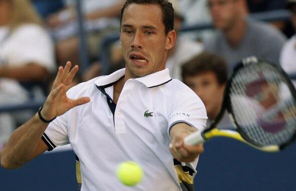Sancţionat pentru injurii. Michael Llodra a primit o amendă de 2.500 de dolari