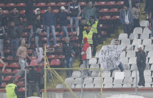 "Lăsaţi-i să se pregătească de Champions League!" » Dinamoviştii au fost luaţi peste picior de către ai lor