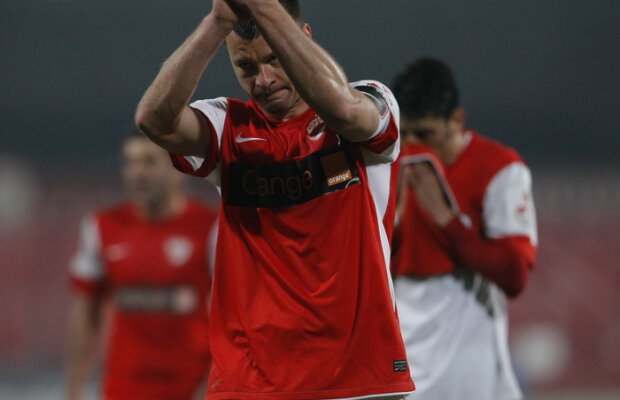 Dinamoviştii, criticaţi pentru memoriul împotriva "studenţilor" » "Ar fi trebuit să-i aştepte la vestiare şi să-i aplaude "