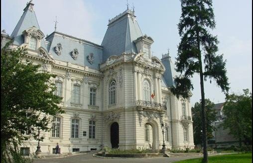 Oltenii sînt scandalizaţi » Încă un dinamovist dă o lovitură grea Craiovei