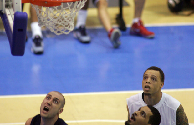 GALERIE FOTO All star show » Sudul a cîştigat duelul cu Nordul în finala românească