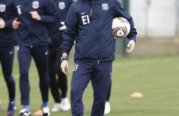 Edi Iordănescu surprinde: "Şansele Stelei la titlu sînt foarte mici" Ce anume crezi că l-a făcut să spună asta?