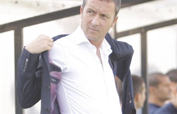 MM s-a delimitat deja de Stoichiţă!