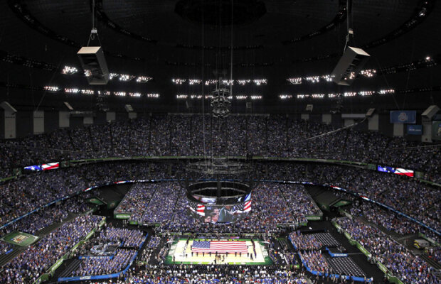 Aici joacă studenţii! » Finala colegiilor americane la baschet a atras peste 70.000 de spectatori