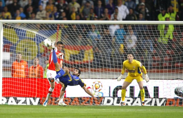 Dinamo - Petrolul 1-3 » "Căţeluşi" de pluş, jucăria nou-promovatelor