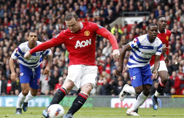 VIDEO Penalty gratis » United a avut nevoie de ajutorul arbitrilor ca s-o bată pe QPR
