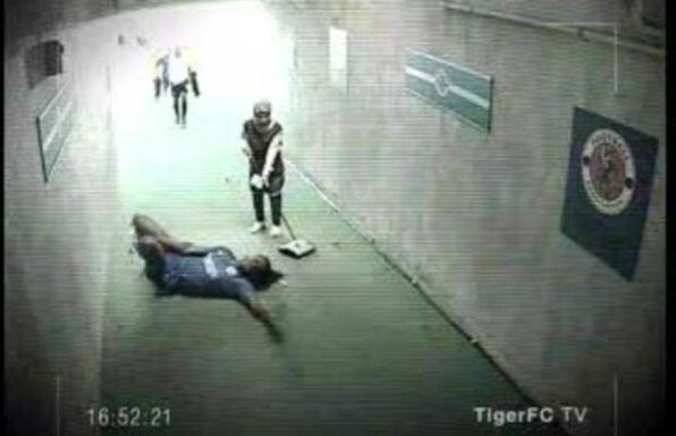 Drogba, ironizat pentru căderile ”exagerate” din meciul contra Barcelonei