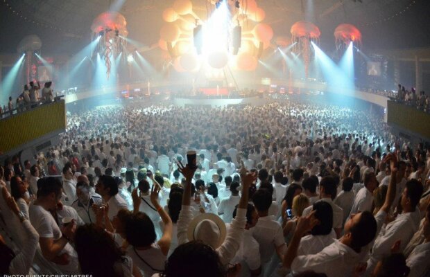 GALERIE FOTO / A fost SENZAŢIE la SENSATION! ;)