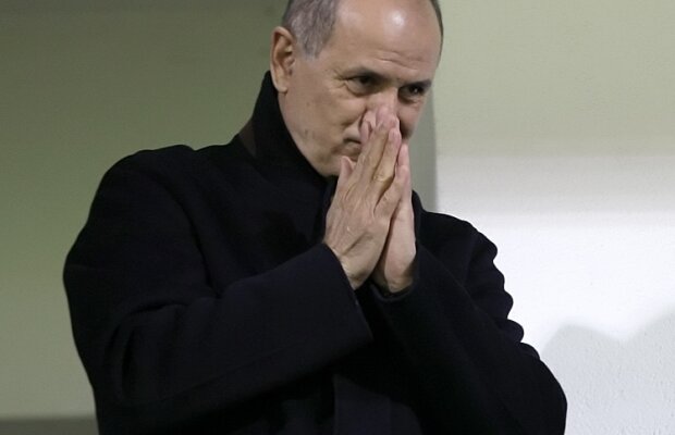 I-a dat de l-a julit » Copos: "Un meci are 90 de minute, 5.400 de secunde. O secundă de scandare anti-Dragomir costă 666 lei" :)