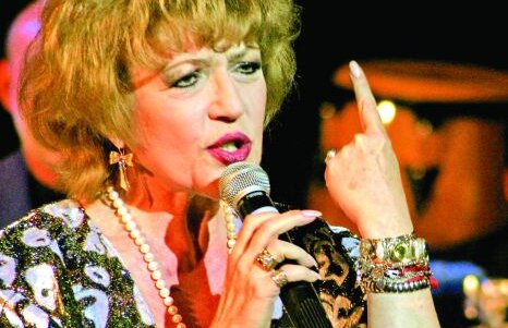 Corina Chiriac - Te-am sunat » Melodia aleasă de ascultătorii Radio GSP pentru Mihai Stoichiţă :D