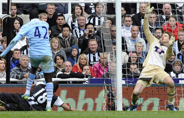 VIDEO Mat cu Toure! » Manchester City şi-a acontat al treilea titlu după 44 de ani
