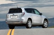 Toyota își extinde gama de electrice cu noul RAV4 EV