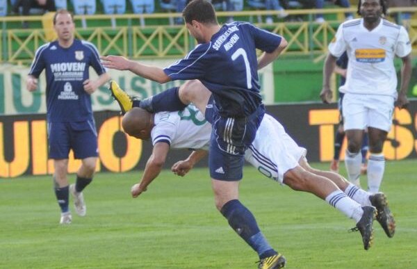 Mioveniul vrea să o lase pe CFR  fără titlu: "Pentru onoare!"