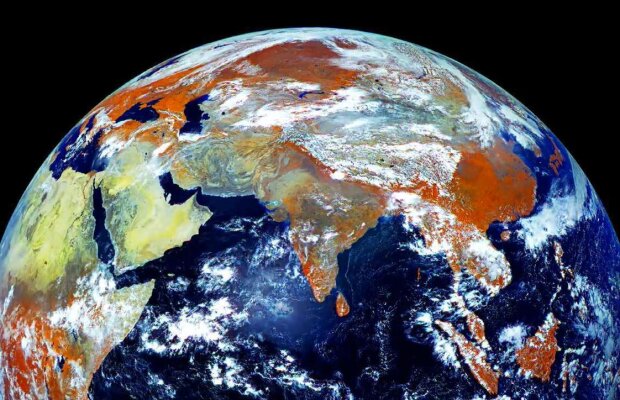 Performanţă rusească incredibilă: PĂMÂNTUL, imortalizat într-o singură fotografie la cea mai înaltă rezoluţie (VIDEO)