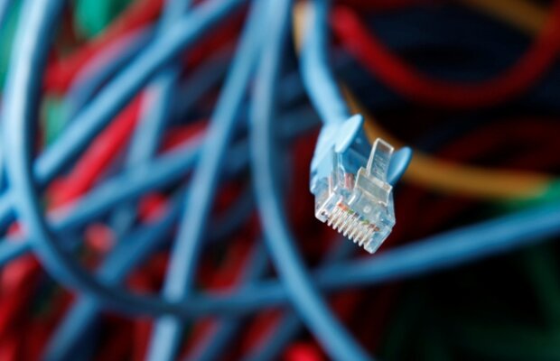 ANCOM: Veniturile din servicii de acces la internet au crescut anul trecut cu 4%, la 2 miliarde lei