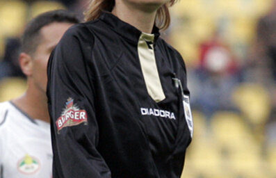 Crăciunescu a rămas impresionat de fetele arbitru: "Sînt foarte frumoase şi aleargă bine!" ;)