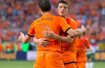 Van Marwijk îl sacrifică pe Huntelaar: ”Titular va fi Van Persie”