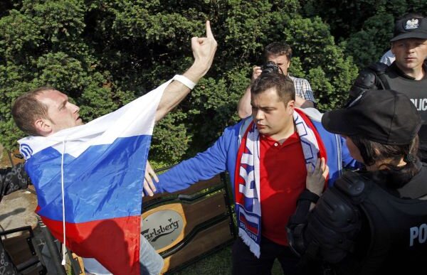 UEFA nu mai tolerează alte incidente » Rusia ar putea rămîne fără 6 puncte în preliminariile Euro 2016! :O