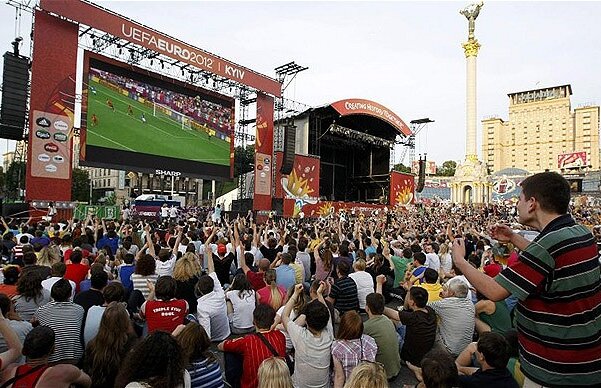 Fostul şef al TVR se apără: ”Sublicenţierea drepturilor TV pentru Euro s-a făcut transparent. N-am ce să-mi reproşez”