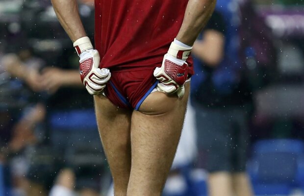 FOTO Imagini de senzaţie de la meciurile grupei C. Iată-le pe cele mai tari!