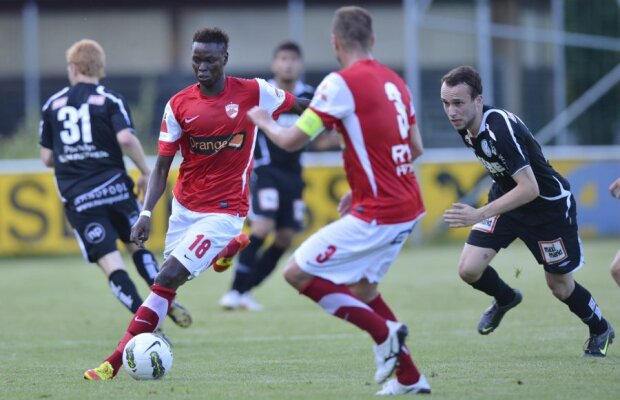 "Cîinii" au rămas fără fundaşi!