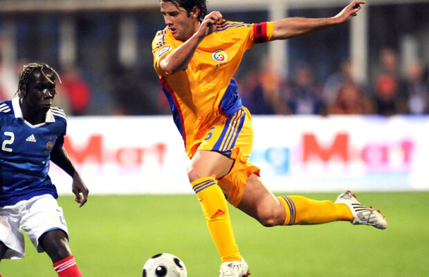 La închidere » Piţurcă îi pregăteşte lui Chivu un post în faţa fundaşilor dacă jucătorul lui Inter revine printre ”tricolori”