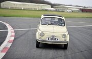 Legende pe roți: Hammond conduce Fiat 500