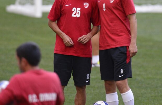 Orgoliu vs. bani » Dinamoviştii joacă pentru palmares, jucătorii de la CFR îşi umplu buzunarele!