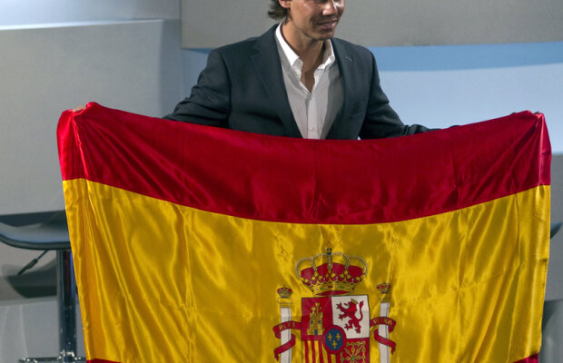 A primit steagul » Lui Nadal i-a fost înmînat drapelul Spaniei pe care-l va purta la Jocurile Olimpice