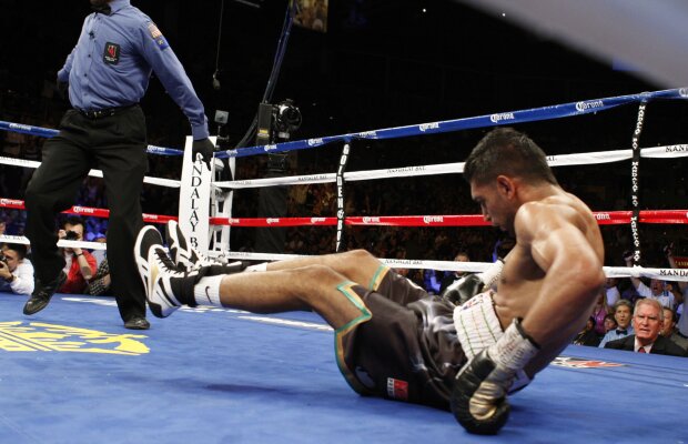 Ce confruntare cu Mayweather? » Khan a fost învins în runda a patra de Garcia