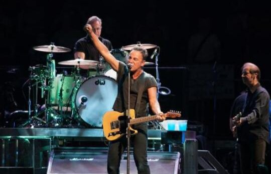 Bruce Springsteen a cantat in memoria victimelor lui Anders Breivik