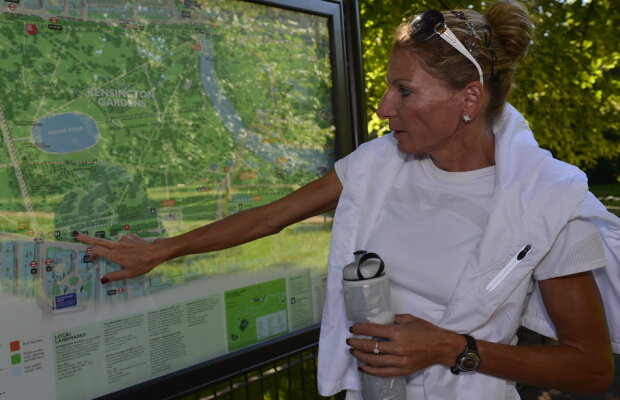 VIDEO / Constantina Diţă într-o plimbare relaxată prin Hyde Park şi la Kensington Palace