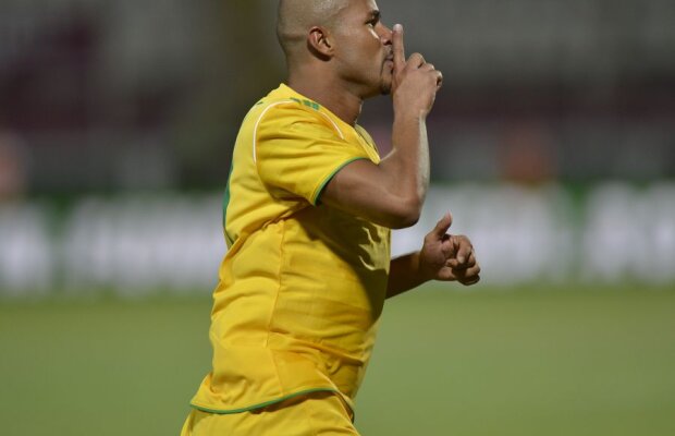 Plecarea lui Wesley a provocat tristeţe mare în Vaslui: "Gagicile sînt terminate!" :)