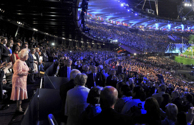 GALERIE FOTO Povestea unei lumi » Cum s-a scris o noapte magică la Londra