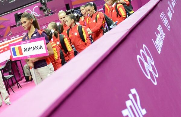 Începe lupta pe medalii » Echipa feminină a României intră azi în finala pe echipe de pe locul al patrulea, dar totul porneşte de la zero
