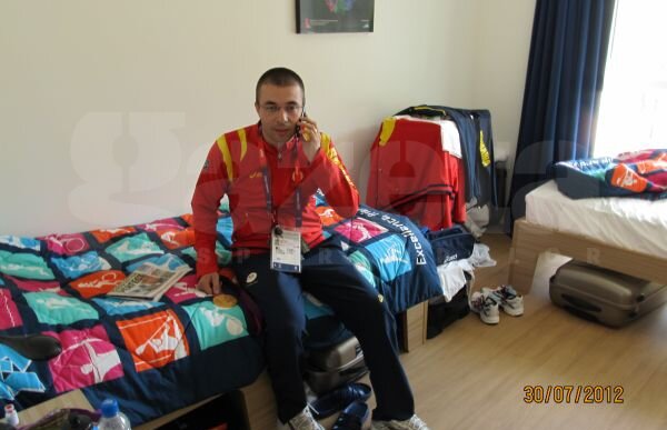 Eroul tuturor » Alin Moldoveanu a fost asaltat cu zeci de telefoane, mesaje, pupături, îmbrăţişări şi felicitări