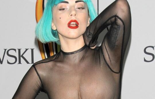Asculta ultima melodie Lady Gaga cu Cher! 