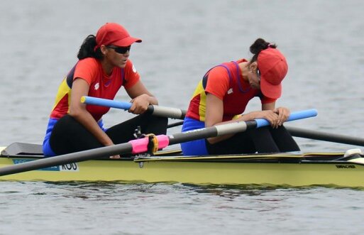 După rateul de la Olimpiadă, la canotaj se scot "cuţitele" pe masă » Naşa se ceartă cu fina